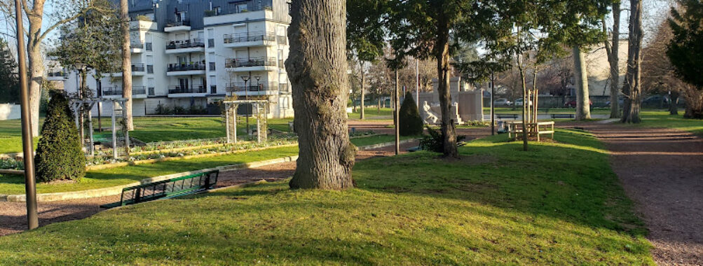 Square Jean Mermoz Travel Forum Reviews