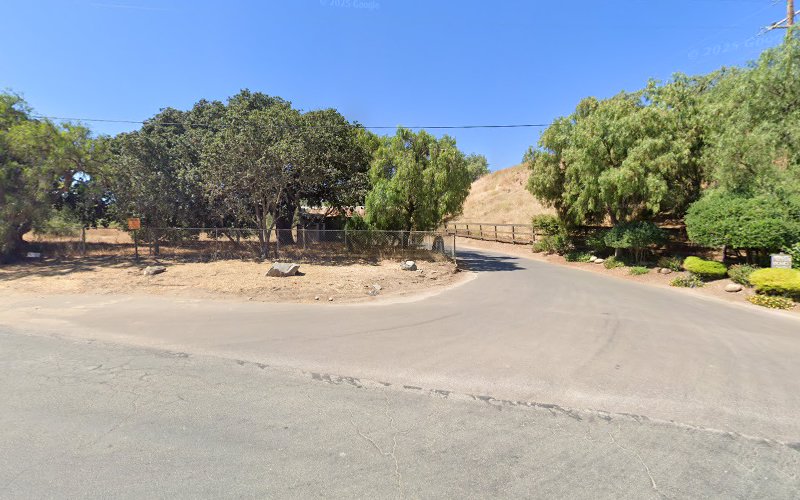 37700 Foothill Rd