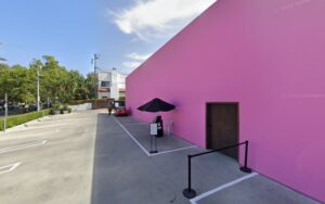 8221 Melrose Ave