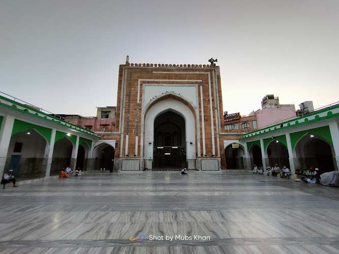 Akbari Masjid