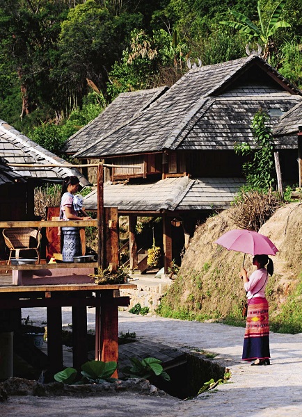 Women at the village in Ancient Chinese Dais