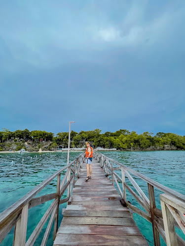 Aniloc Beach Resort