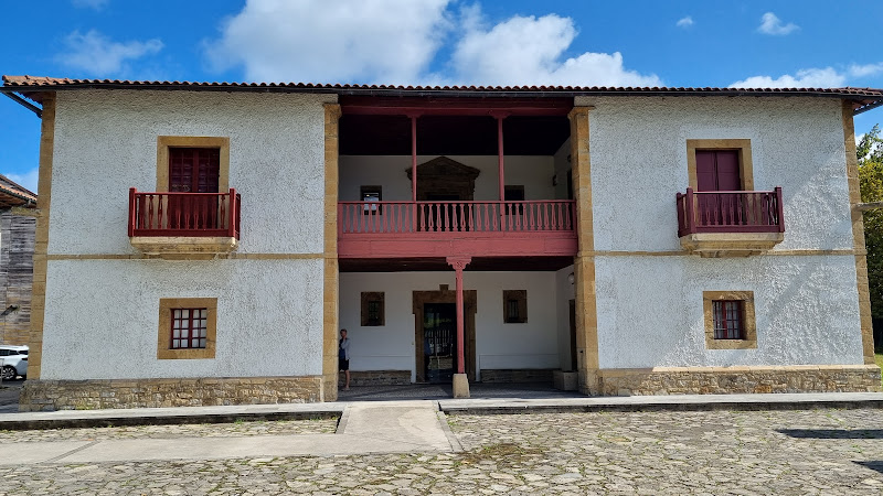 Bagpipe Museum