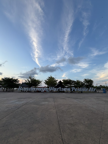 Bandaraya warisan pesisir air