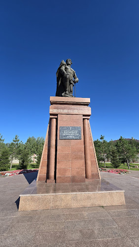 Bauyrzhan Momyshuly Park