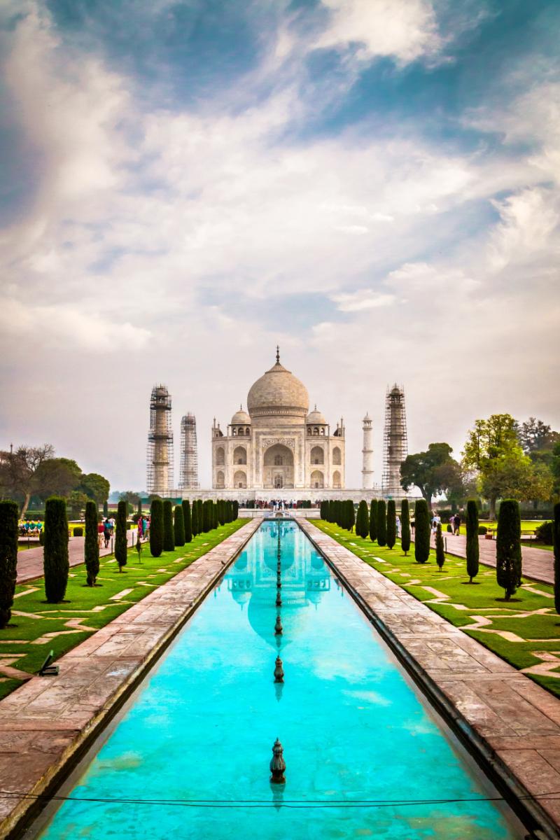 Beautiful vertical shot of Taj Mahal building