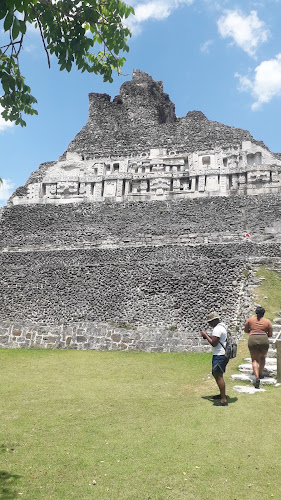 Belize Mayan tours &shuttles services