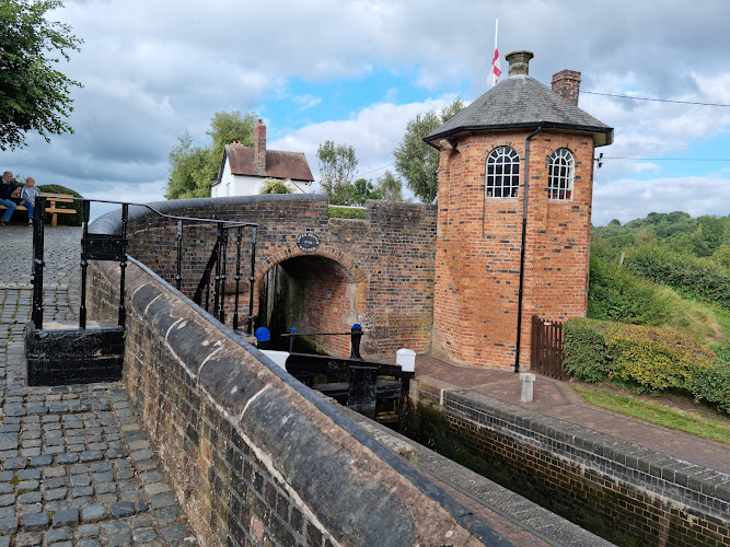 Bratch Locks