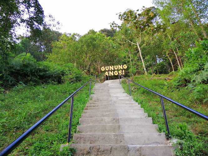 Bukit Putus (Gunung Angsi Trailhead)