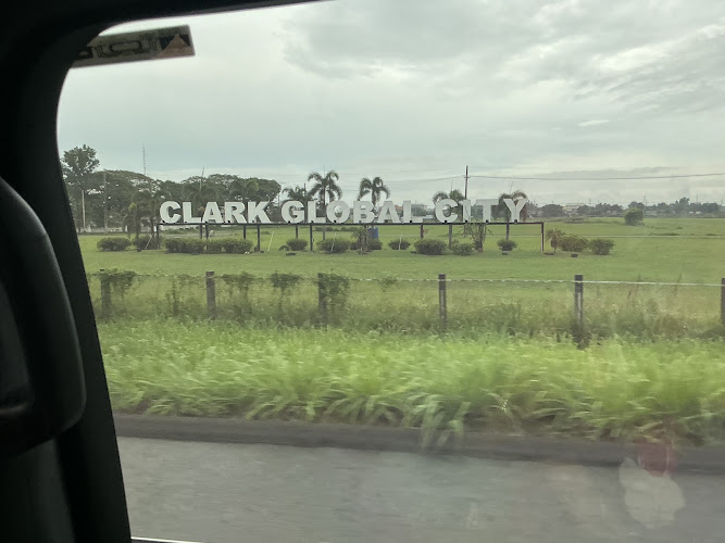 CLARK GLOBAL CITY Sign