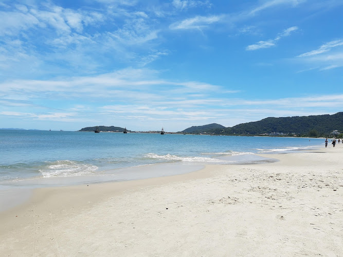 Cachoeira do Bom Jesus Beach