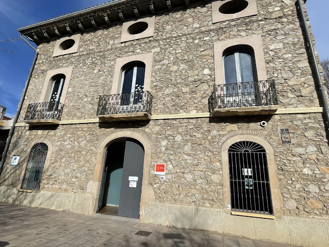 Can Mula Public Library