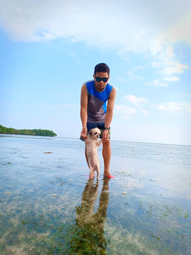 Cantuma Beach