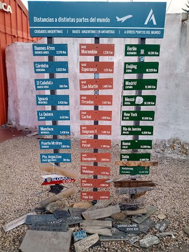 Cartel distancias desde Ushuaia