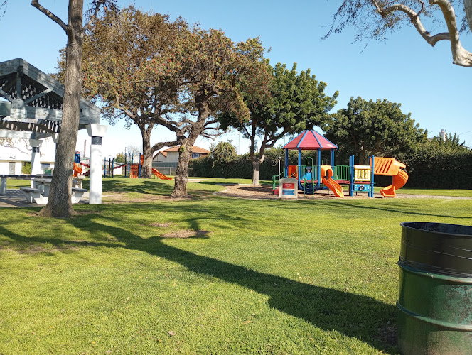 Chet Holifield Park