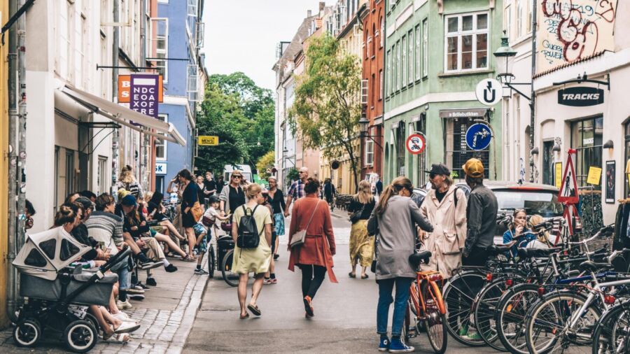 Copenhagen streets buzz