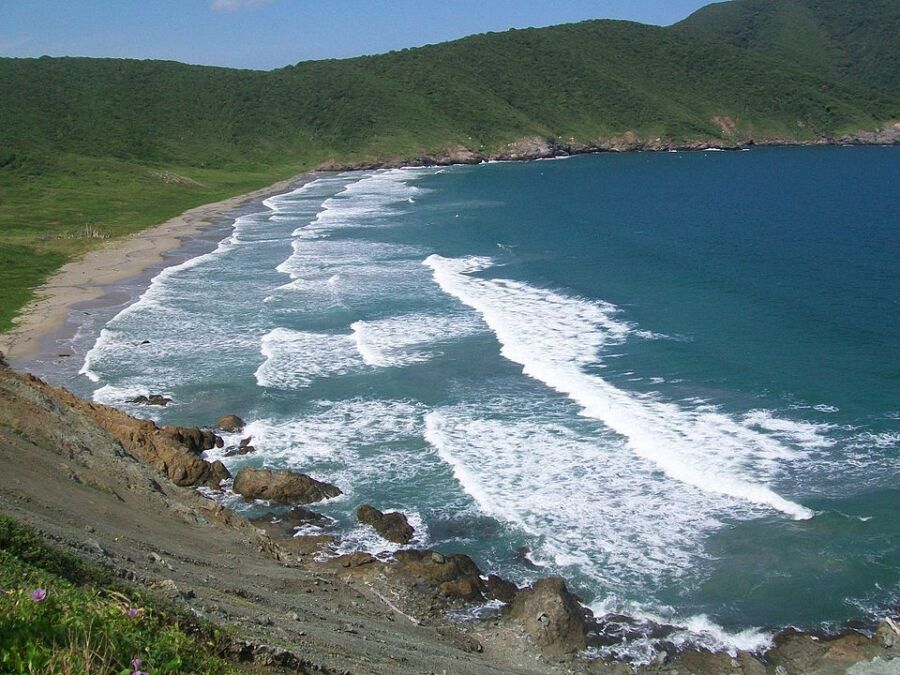 Crystal blue waters Parque Nacional Natural Tayrona