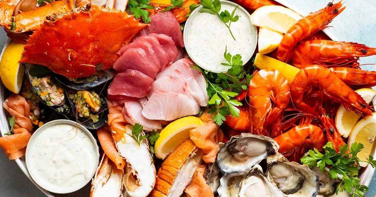 Culinary Experiences with Local Seafood