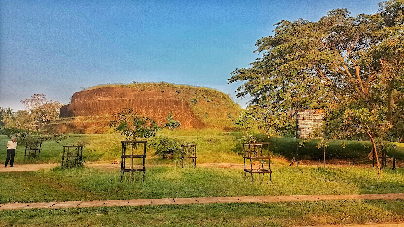 Dakkhina Stupa - Anuradhapura