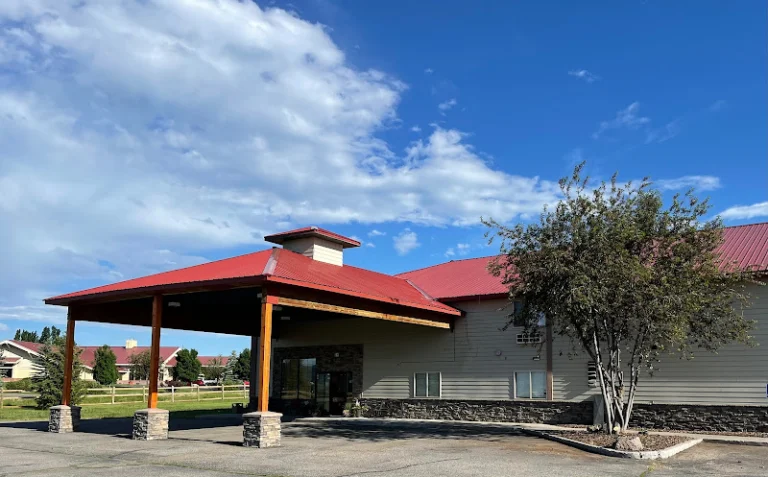 Eagle Peak Lodge & RV Campground