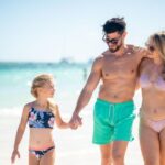 A family vacationing at Lopesan