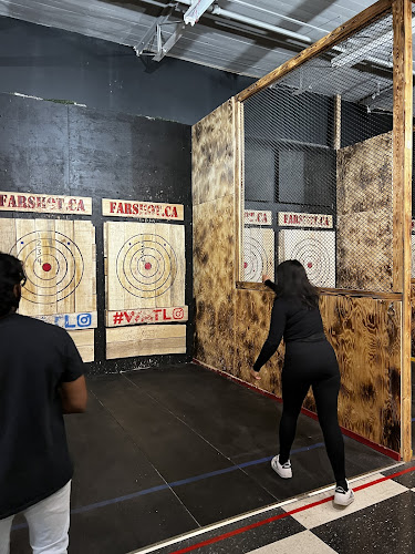 Far Shot Brampton - Axe Throwing, Knife and Archery