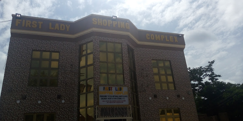 First lady shopping complex
