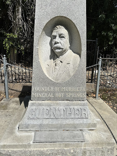 Fritz Guenther Statue