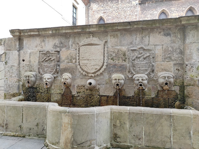 Fuente de los Caños de San Francisco