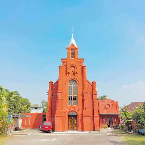 Gereja Merah, Kediri