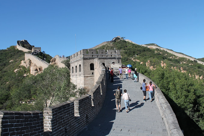 Tourists at Great Wall of Badaling