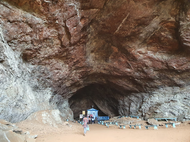 Gruta da Pedra da Santa – Catuné