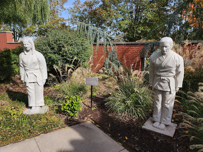 H.U. Lee International Gate and Garden