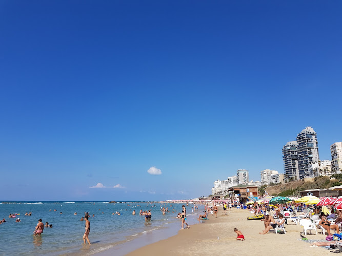 HaSela Beach