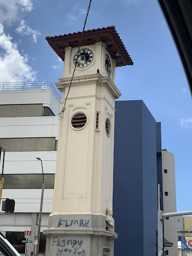 Half-Way-Tree Clock