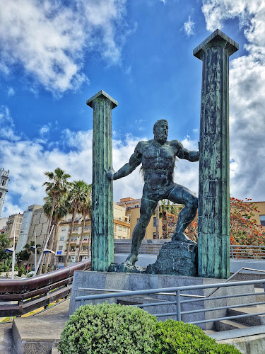 Hércules statue