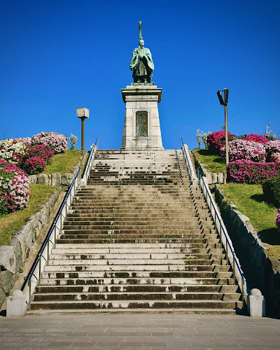 Higashi Park
