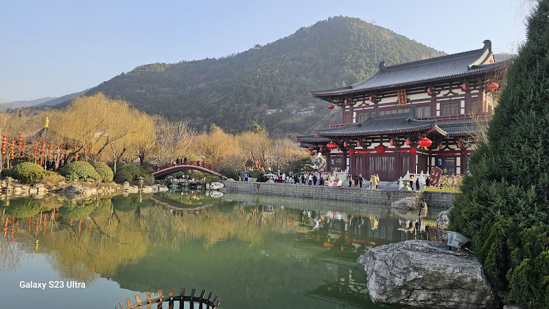 Huaqinggong Relic Site