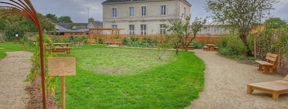 Hubertine-Auclerc Garden Travel Forum Reviews