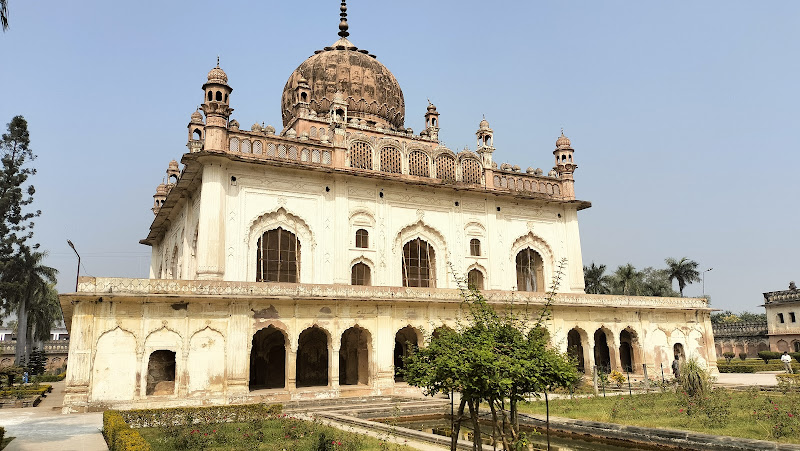 Imambada Gulab Bari - Tomb of Shuja-ud-daula