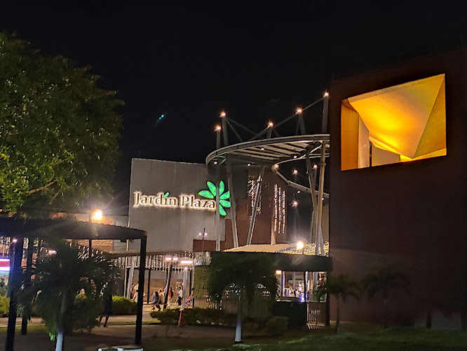 Jardin Plaza Shopping Mall