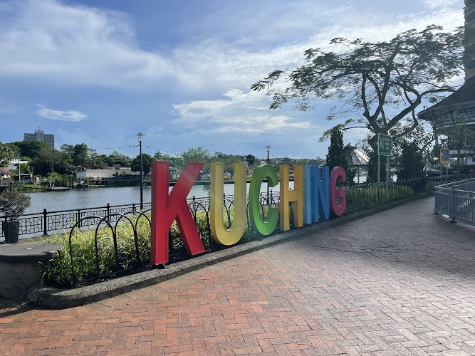 KUCHING Word Sign