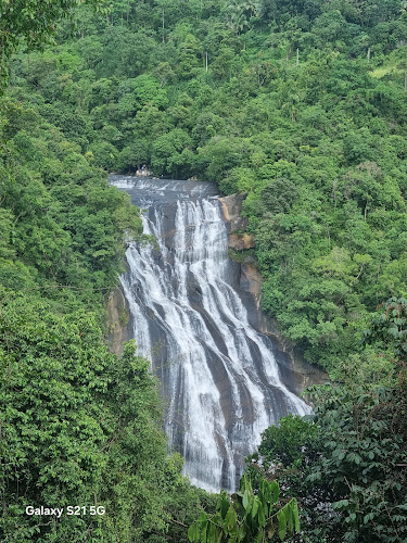 Kirindi Ella Waterfall