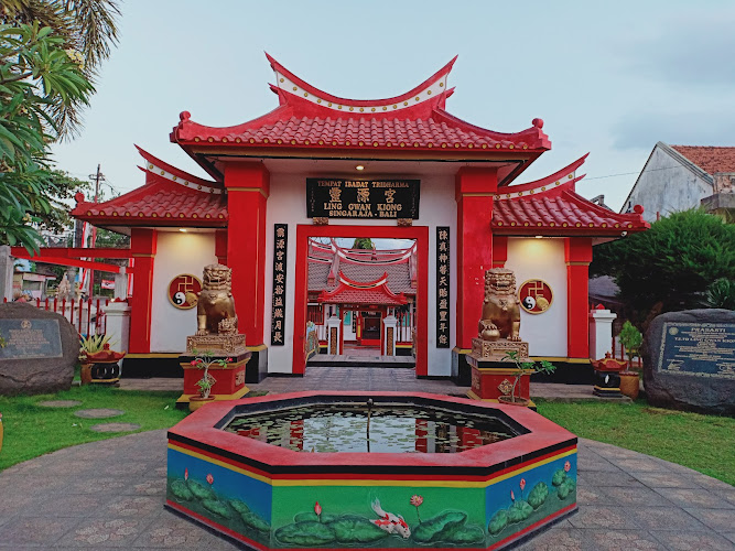 Klenteng Ling Gwan Kiong