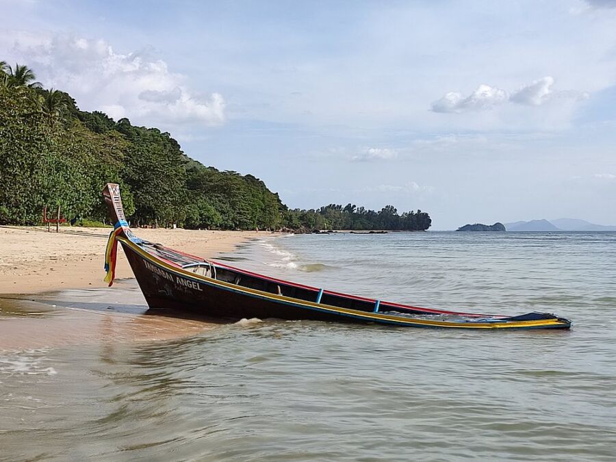 A boat on the shore of Ko Jum