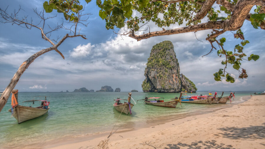Private Speedboat Tour to Hong Island with Kayaking from Krabi Review