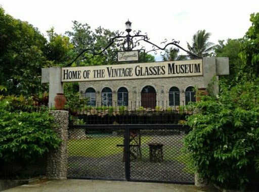 Laguerta Vintage Glasses Museum