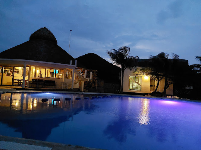 Las Palmeras Surf Resort