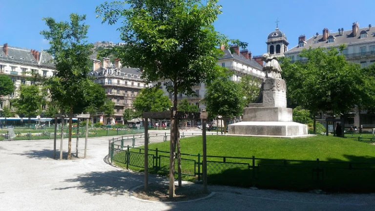 Le Palais