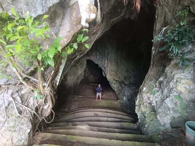 Luyang Cave Park
